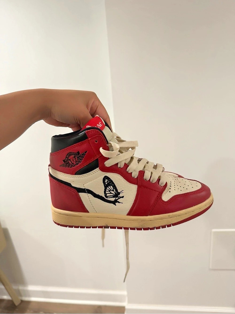 Nike Air Jordan 1 Retro Low OG SP Travis Scott Reverse Olive High-Top Sneakers